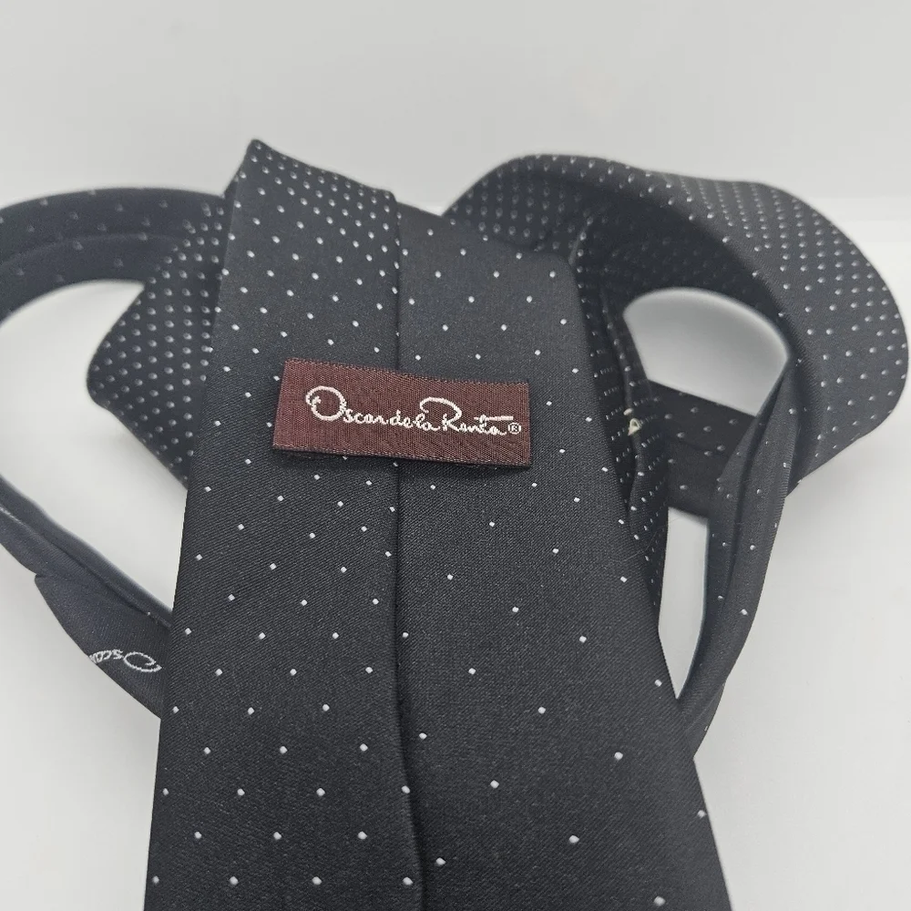 Oscar de la Renta black tie with tiny white dots 58.5 in long 3.25 in wide